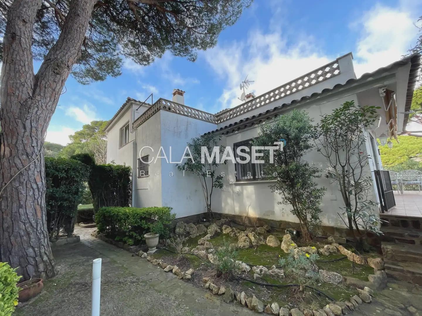 7 soveværelse Villa til salg i Sant Feliu de Guixols med swimmingpool garage - € 850.000 (Ref: 9890848)