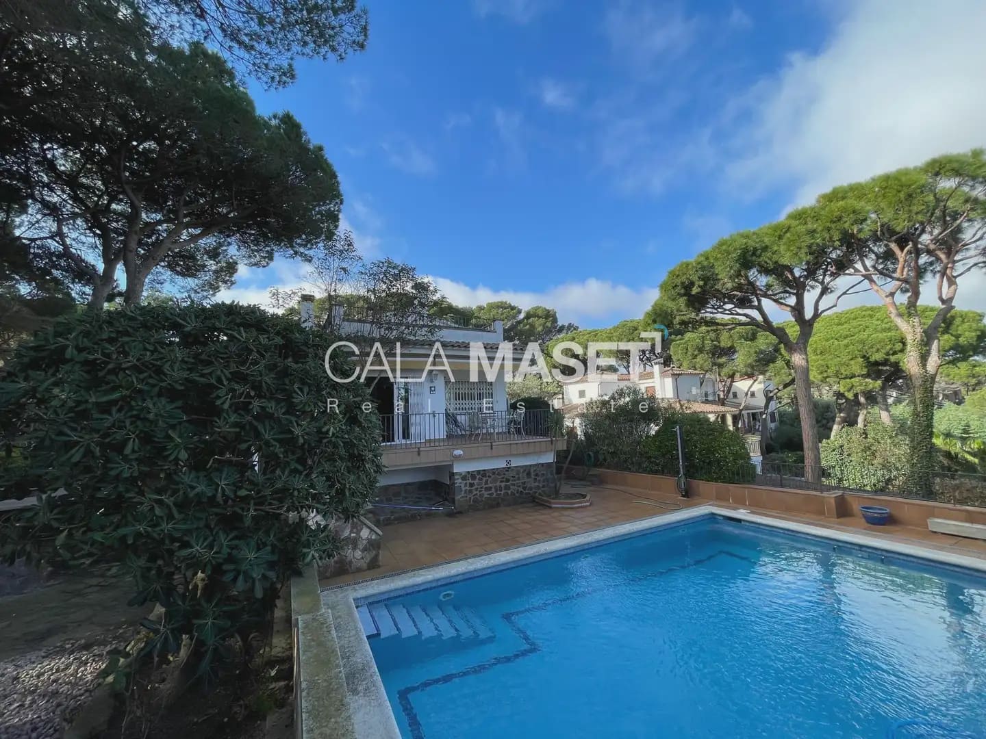 7 soveværelse Villa til salg i Sant Feliu de Guixols med swimmingpool garage - € 850.000 (Ref: 9890848)