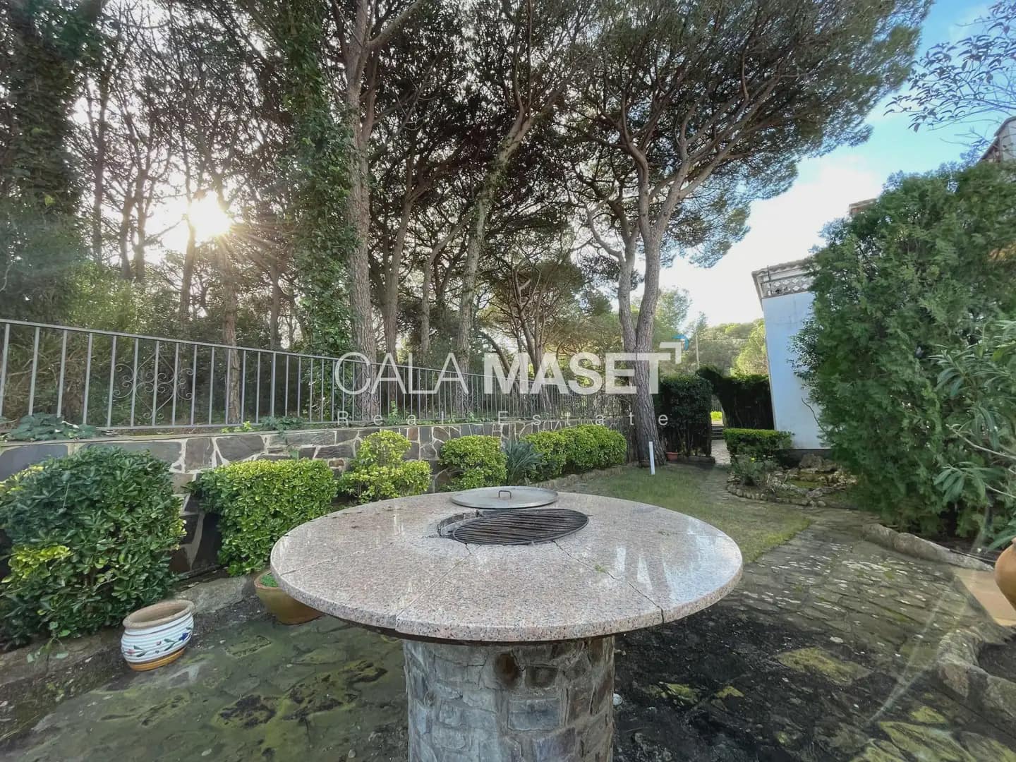 7 soveværelse Villa til salg i Sant Feliu de Guixols med swimmingpool garage - € 850.000 (Ref: 9890848)