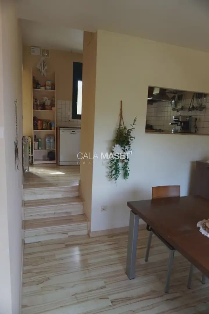 3 sovrum Semi-fristående Villa till salu i Sant Feliu de Guixols med garage - 340 000 € (Ref: 9890851)