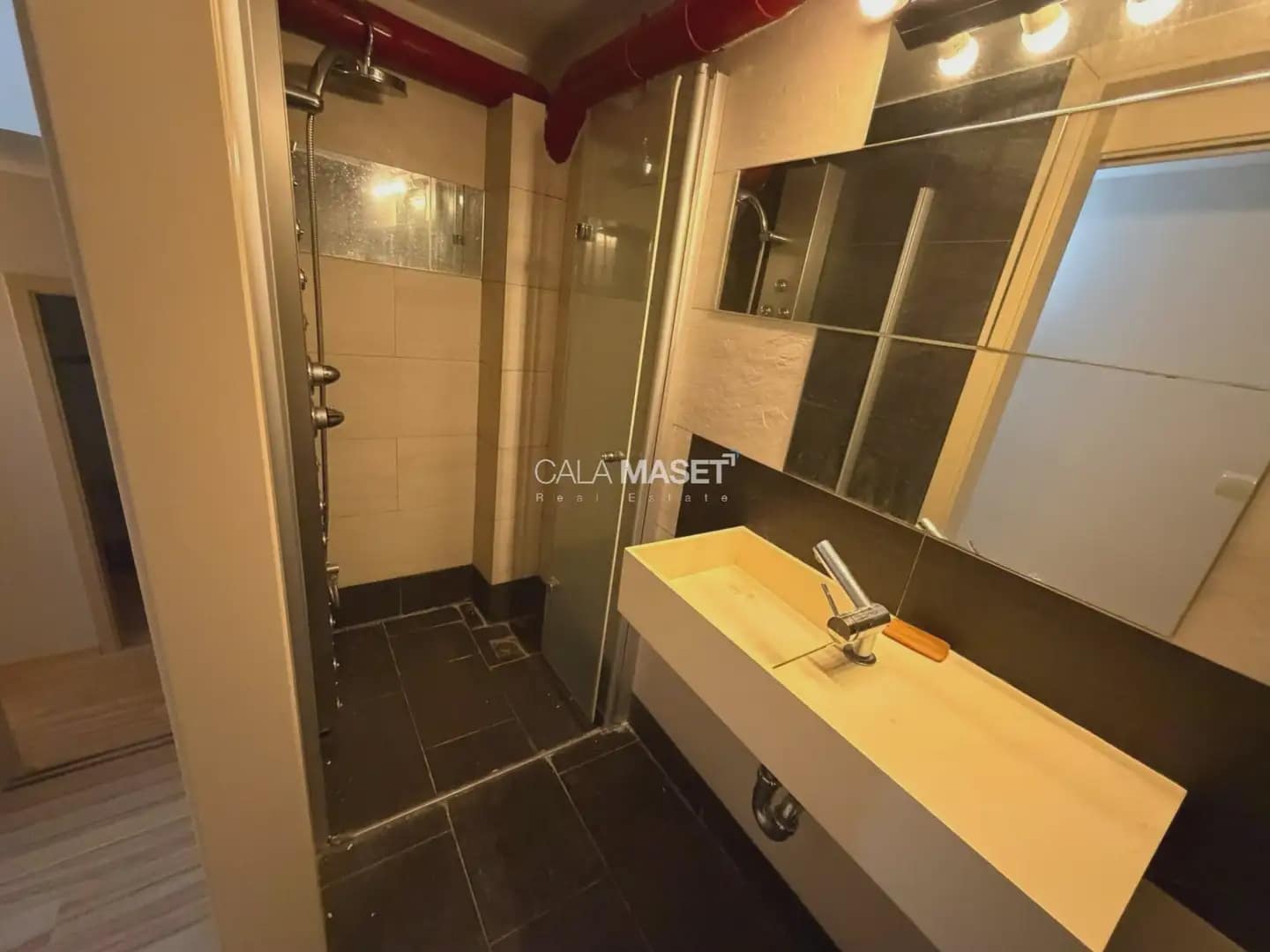 3 sovrum Semi-fristående Villa till salu i Sant Feliu de Guixols med garage - 340 000 € (Ref: 9890851)