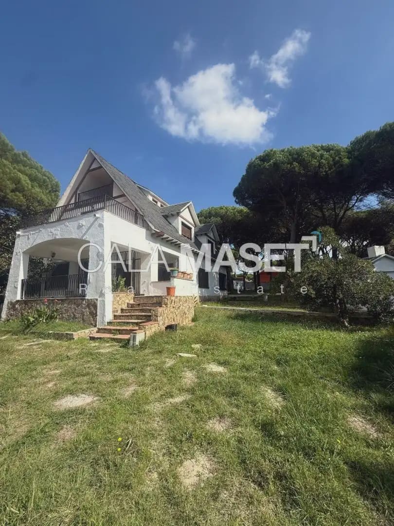6 camera da letto Villa in vendita in Vidreres con garage - 585.000 € (Rif: 9890856)