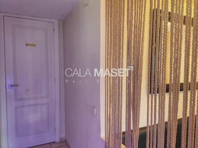 Commerciale in vendita in Platja d'Aro, Castell-Platja d'Aro - 190.000 € (Rif: 9890859)