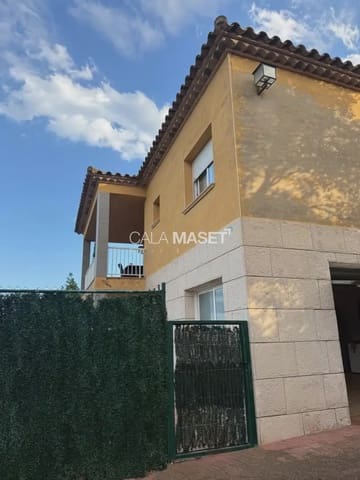 Chalet de 4 habitaciones en Calonge i Sant Antoni en venta con piscina garaje - 660.000 € (Ref: 9890860)