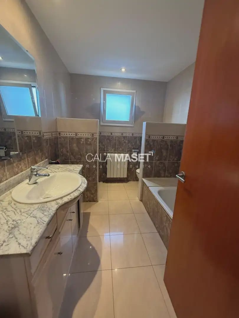 Chalet de 4 habitaciones en Calonge i Sant Antoni en venta con piscina garaje - 660.000 € (Ref: 9890860)