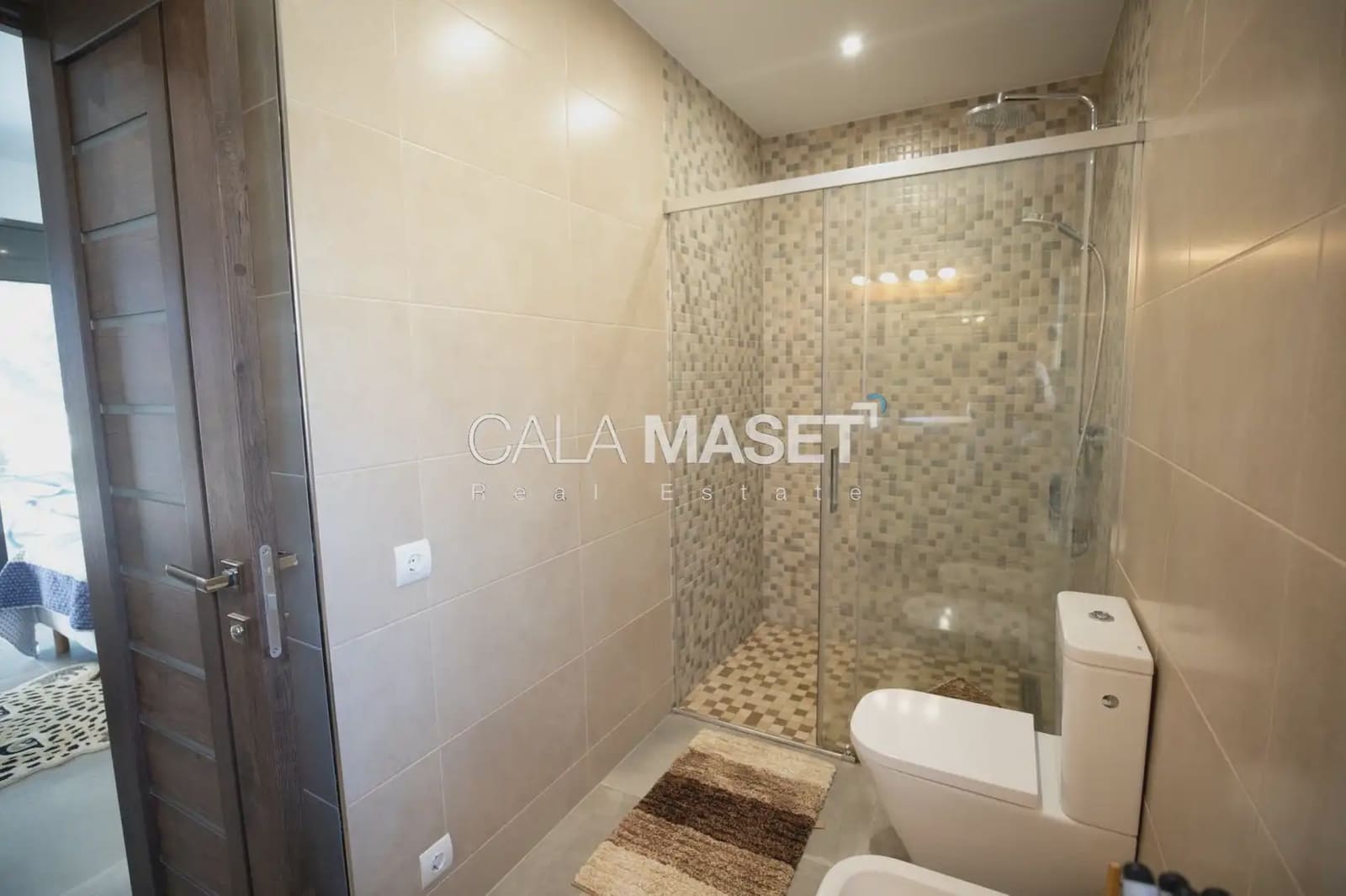 5 bedroom Villa for sale in Castell d'Aro with garage - € 950,000 (Ref: 9890861)