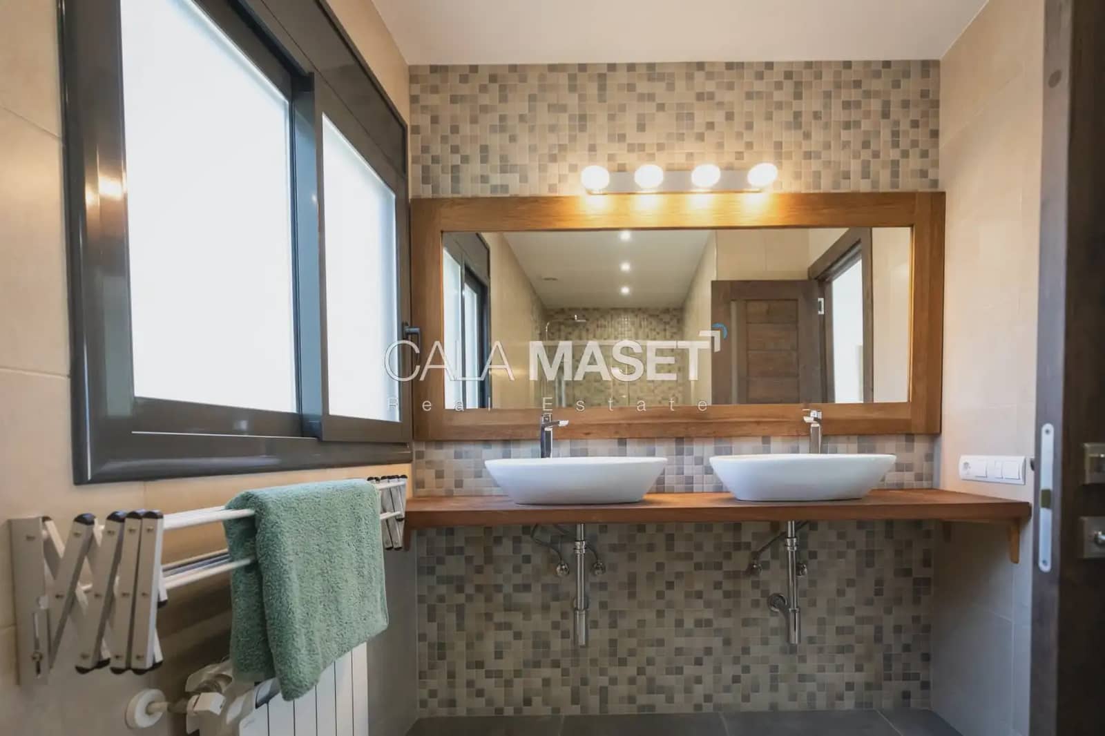 5 bedroom Villa for sale in Castell d'Aro with garage - € 950,000 (Ref: 9890861)