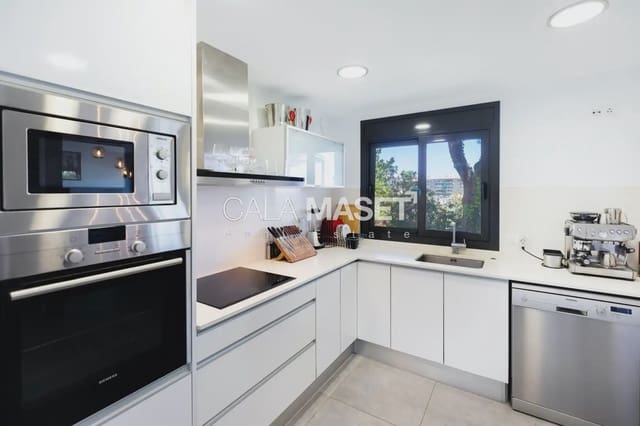 5 bedroom Villa for sale in Castell d'Aro, Castell-Platja d'Aro with garage - € 950,000 (Ref: 9890861)