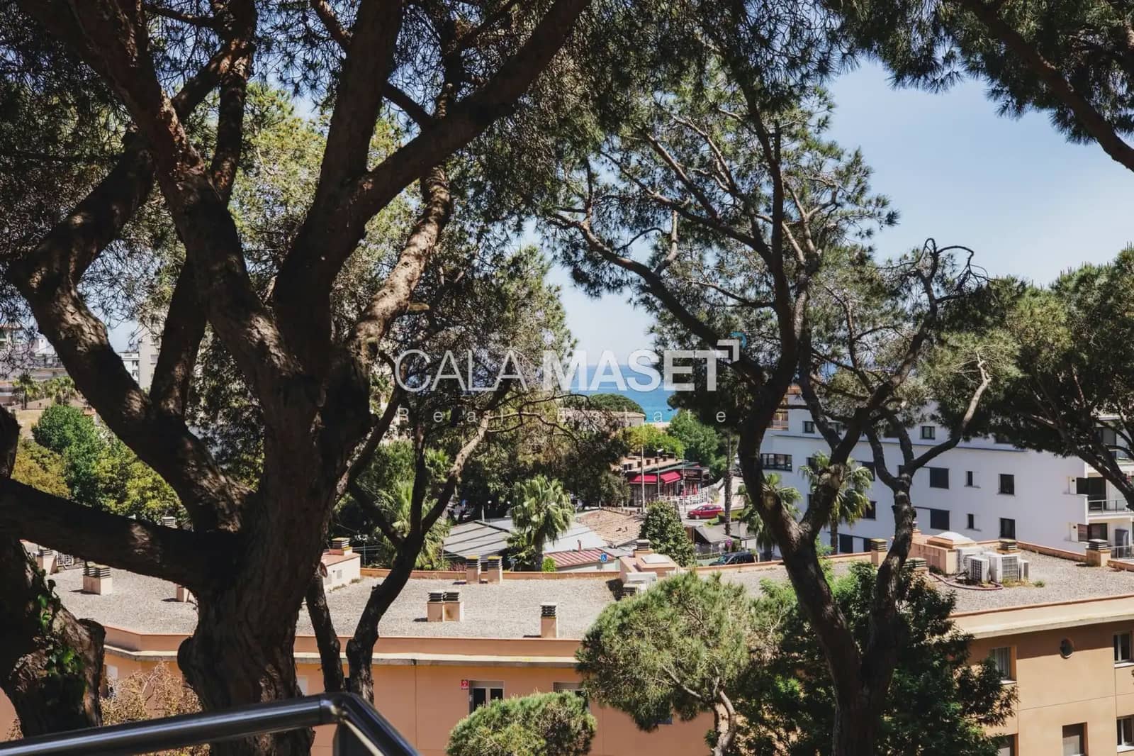 5 bedroom Villa for sale in Castell d'Aro with garage - € 950,000 (Ref: 9890861)