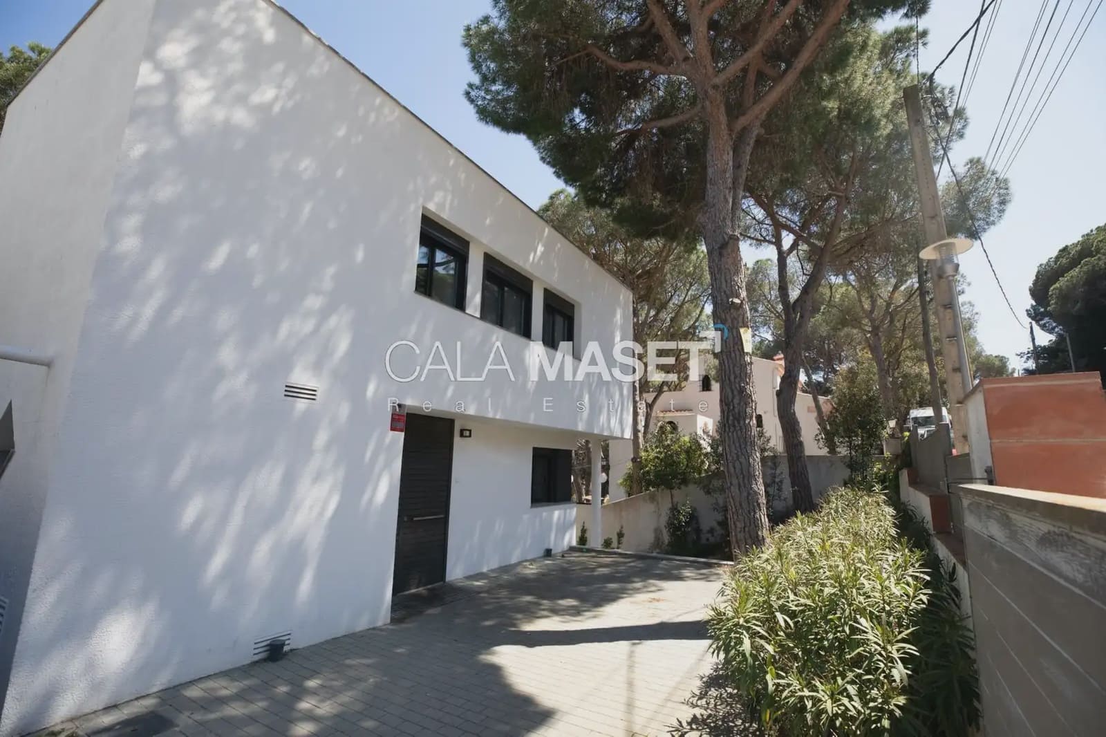 5 bedroom Villa for sale in Castell d'Aro with garage - € 950,000 (Ref: 9890861)