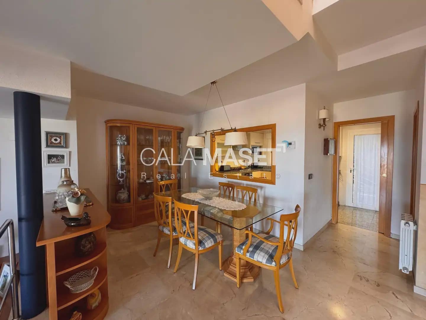 3 makuuhuone Rivitalo myytävänä paikassa Sant Feliu de Guixols mukana 
autotalli - 625 000 € (Ref: 9890862)