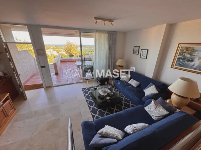 3 makuuhuone Rivitalo myytävänä paikassa Sant Feliu de Guíxols mukana 
autotalli - 625 000 € (Ref: 9890862)