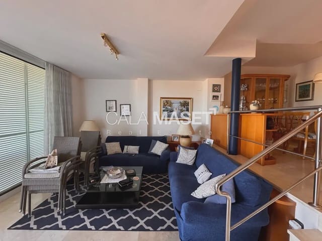 3 makuuhuone Rivitalo myytävänä paikassa Sant Feliu de Guíxols mukana 
autotalli - 625 000 € (Ref: 9890862)