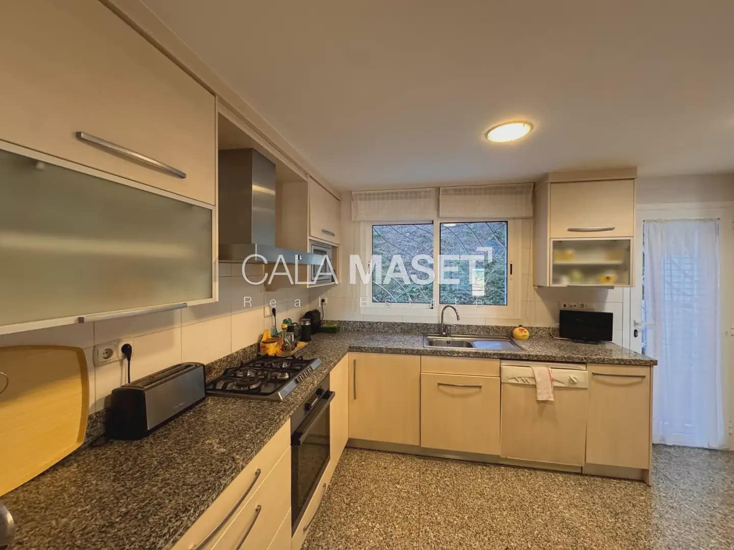 3 makuuhuone Rivitalo myytävänä paikassa Sant Feliu de Guixols mukana 
autotalli - 625 000 € (Ref: 9890862)