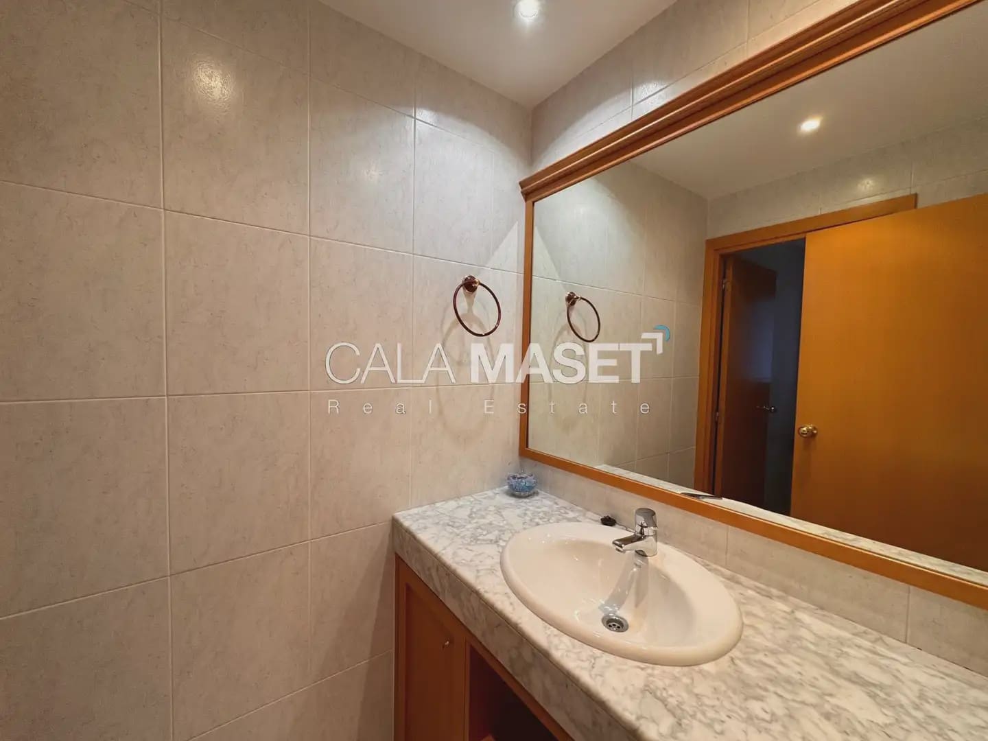 3 makuuhuone Rivitalo myytävänä paikassa Sant Feliu de Guixols mukana 
autotalli - 625 000 € (Ref: 9890862)