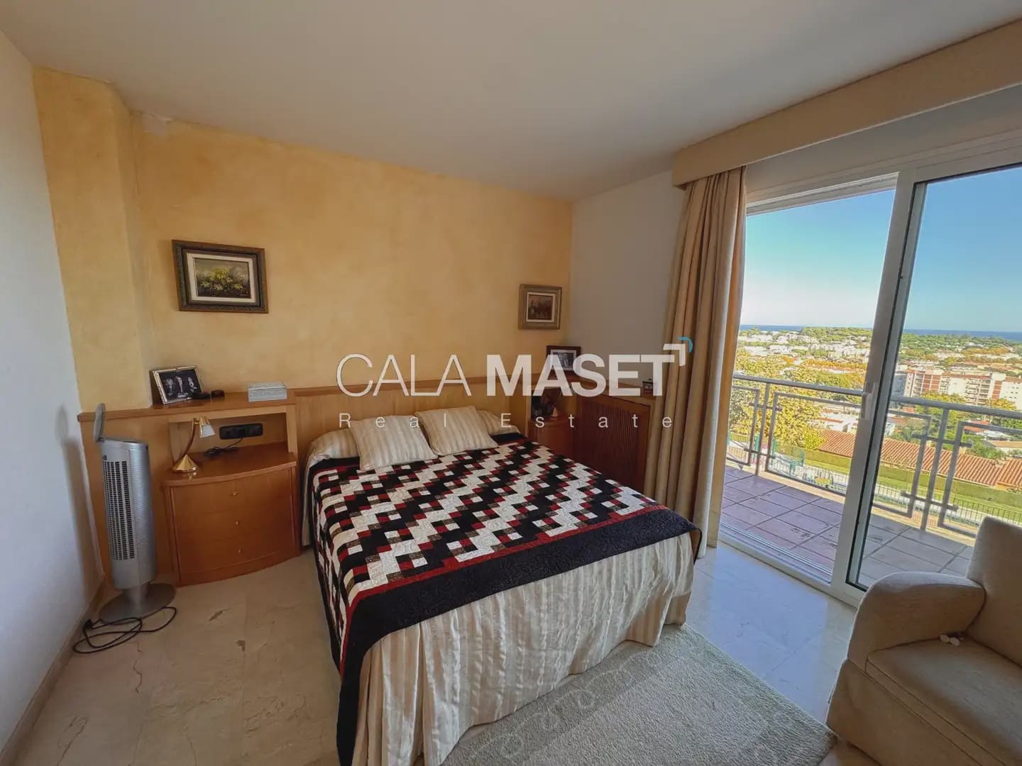 3 makuuhuone Rivitalo myytävänä paikassa Sant Feliu de Guixols mukana 
autotalli - 625 000 € (Ref: 9890862)
