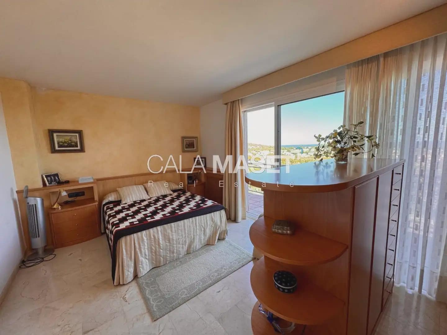 3 makuuhuone Rivitalo myytävänä paikassa Sant Feliu de Guixols mukana 
autotalli - 625 000 € (Ref: 9890862)