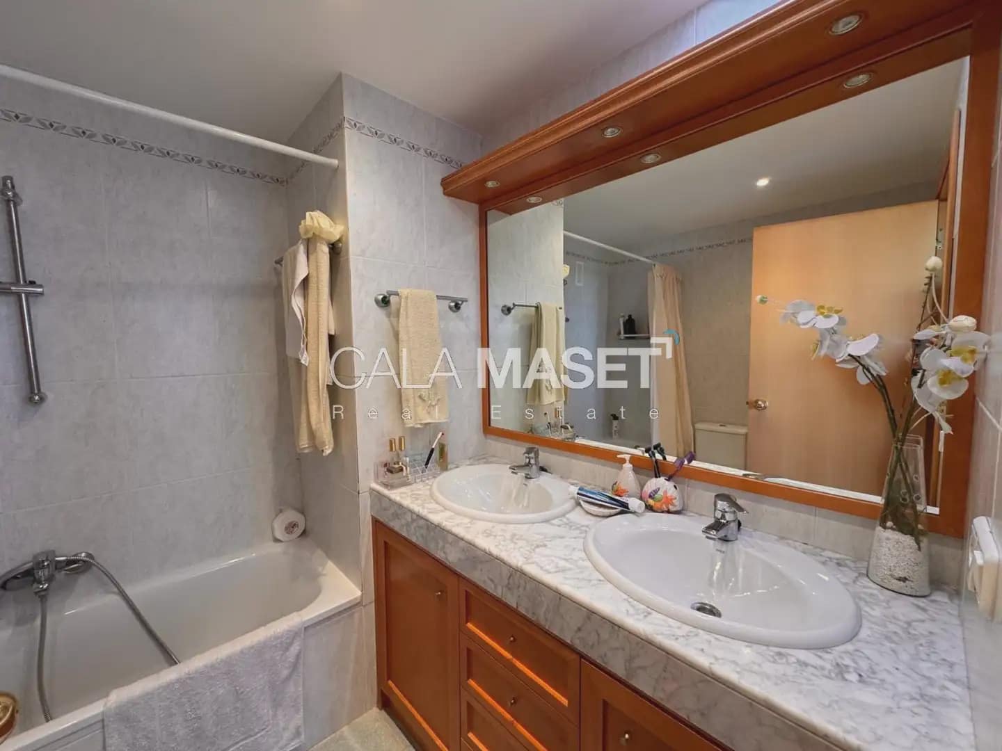 3 makuuhuone Rivitalo myytävänä paikassa Sant Feliu de Guixols mukana 
autotalli - 625 000 € (Ref: 9890862)