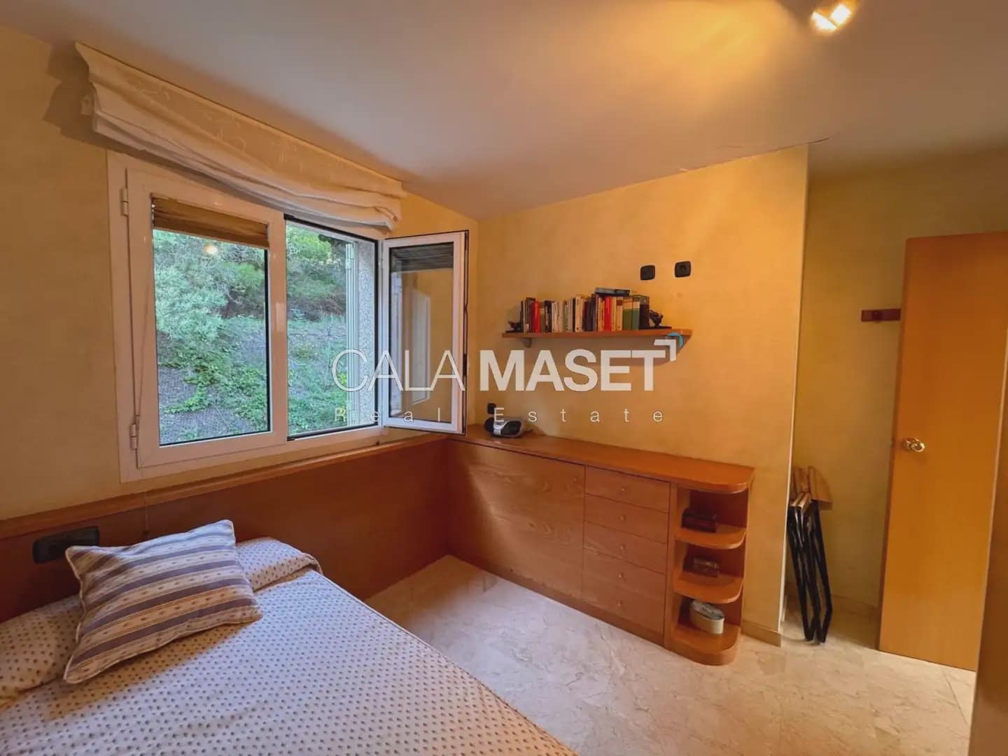 3 makuuhuone Rivitalo myytävänä paikassa Sant Feliu de Guixols mukana 
autotalli - 625 000 € (Ref: 9890862)