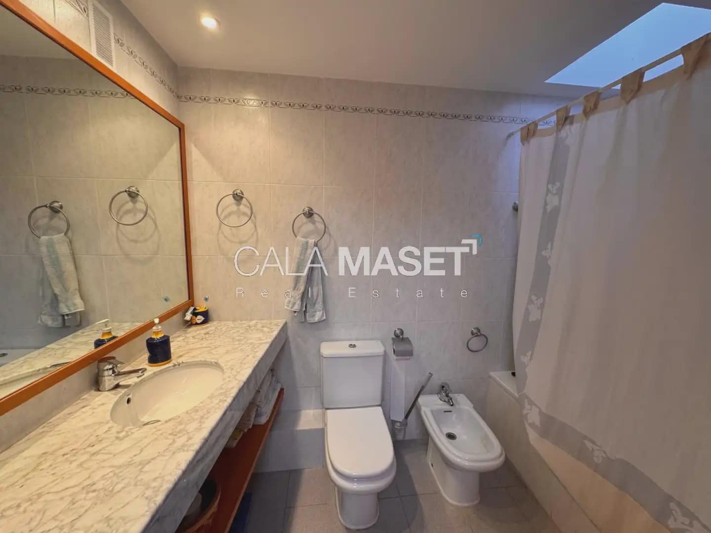 3 makuuhuone Rivitalo myytävänä paikassa Sant Feliu de Guixols mukana 
autotalli - 625 000 € (Ref: 9890862)