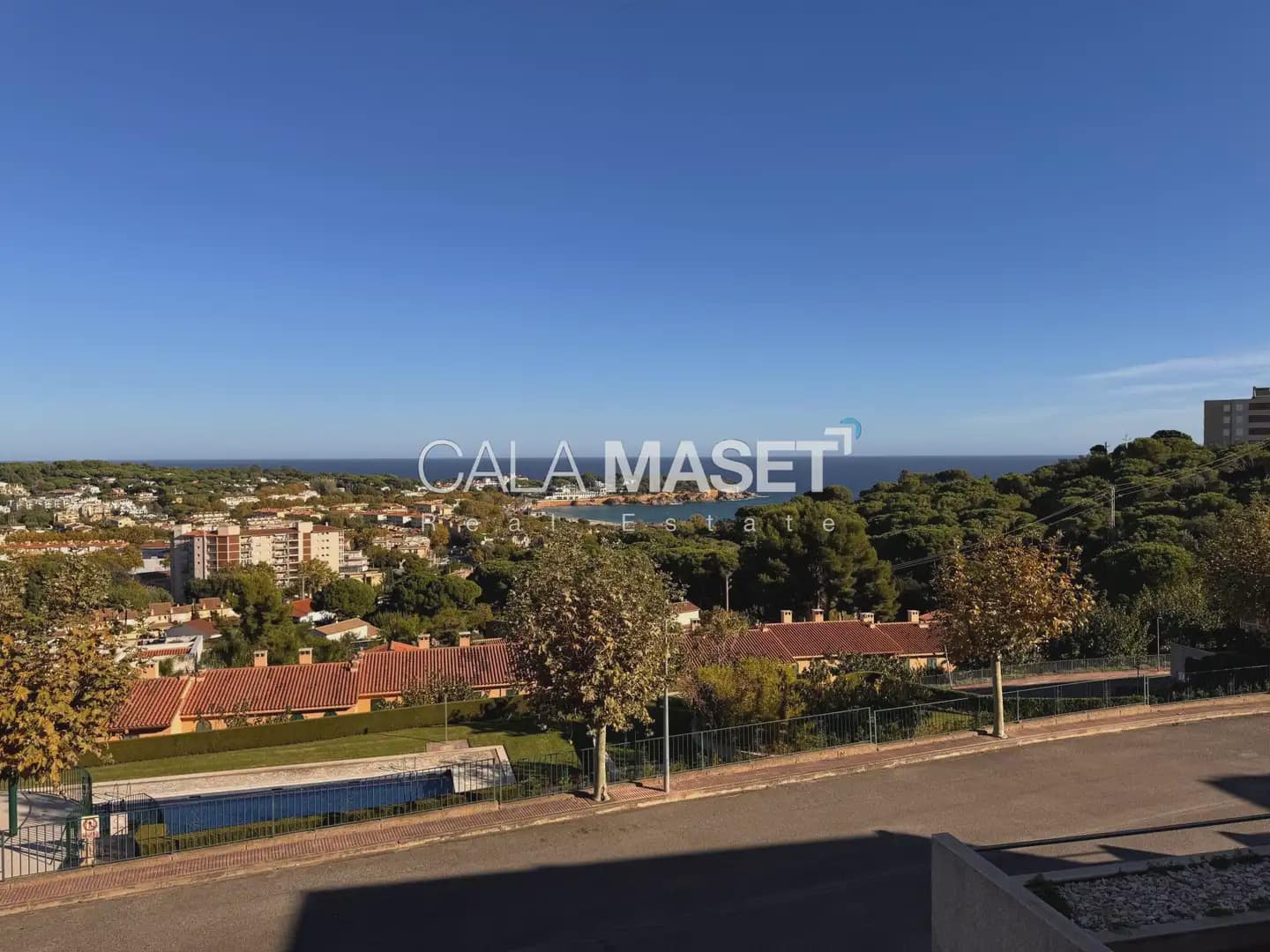 3 makuuhuone Rivitalo myytävänä paikassa Sant Feliu de Guixols mukana 
autotalli - 625 000 € (Ref: 9890862)
