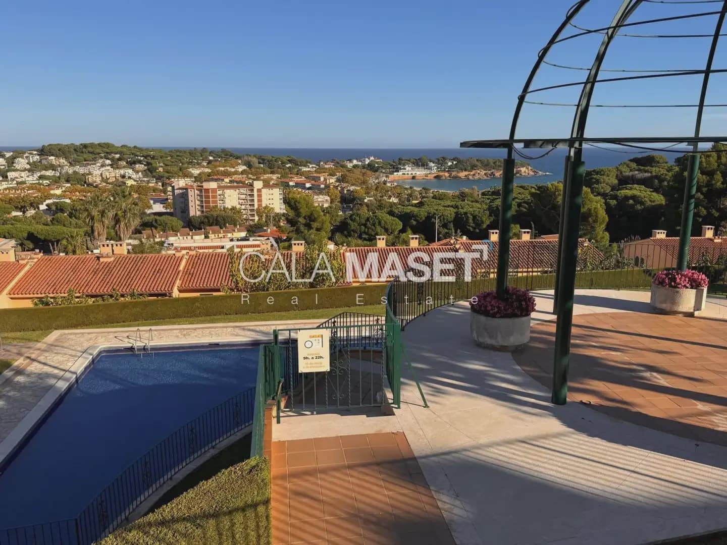 3 makuuhuone Rivitalo myytävänä paikassa Sant Feliu de Guixols mukana 
autotalli - 625 000 € (Ref: 9890862)