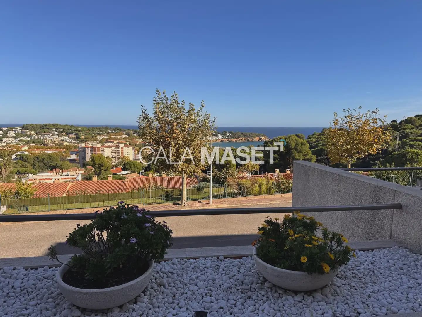 3 makuuhuone Rivitalo myytävänä paikassa Sant Feliu de Guixols mukana 
autotalli - 625 000 € (Ref: 9890862)