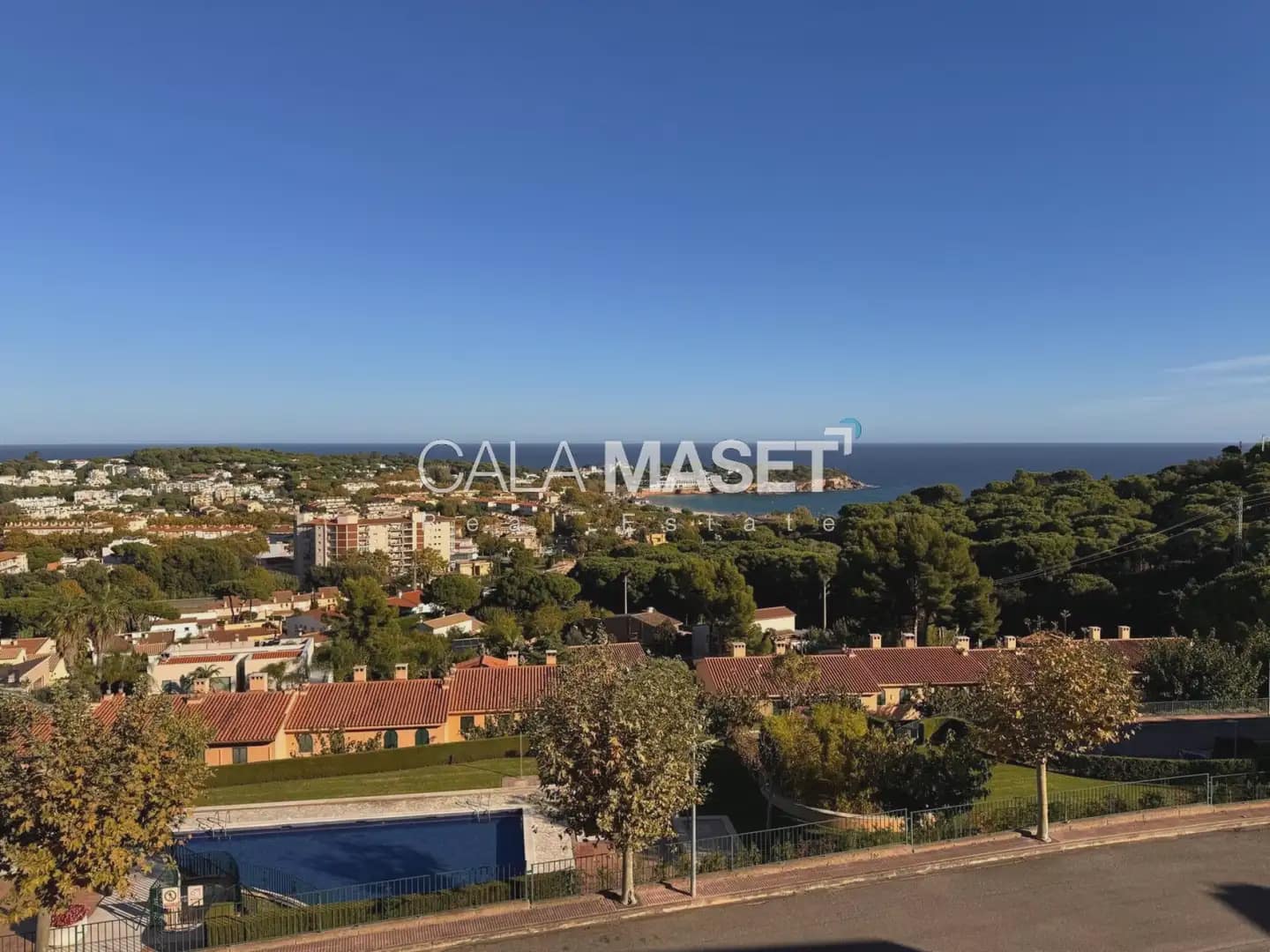 3 makuuhuone Rivitalo myytävänä paikassa Sant Feliu de Guixols mukana 
autotalli - 625 000 € (Ref: 9890862)