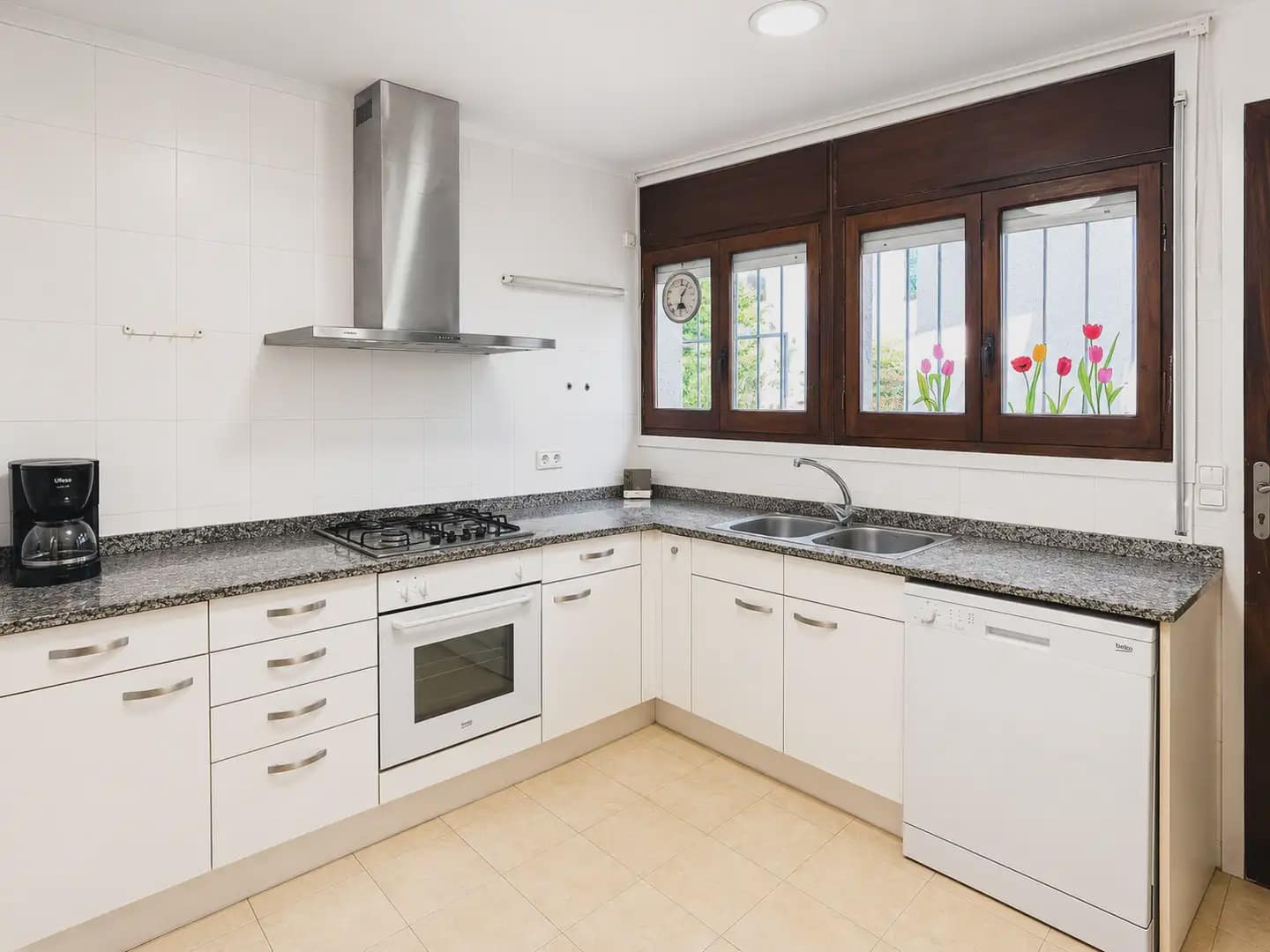 5 sovrum Villa till salu i S'Agaro med pool garage - 820 000 € (Ref: 9890863)