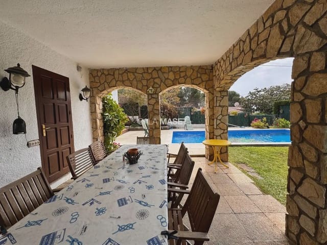 5 sovrum Villa till salu i S'Agaro, Castell-Platja d'Aro med pool garage - 820 000 € (Ref: 9890863)