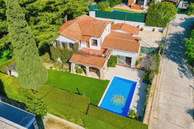 5 sovrum Villa till salu i S'Agaro, Castell-Platja d'Aro med pool garage - 820 000 € (Ref: 9890863)