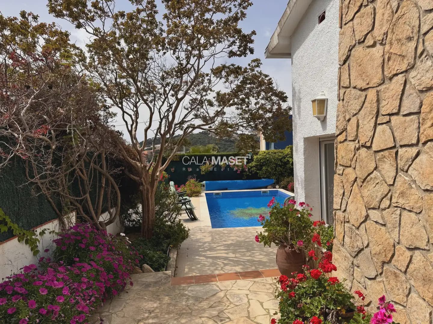 5 sovrum Villa till salu i S'Agaro med pool garage - 820 000 € (Ref: 9890863)