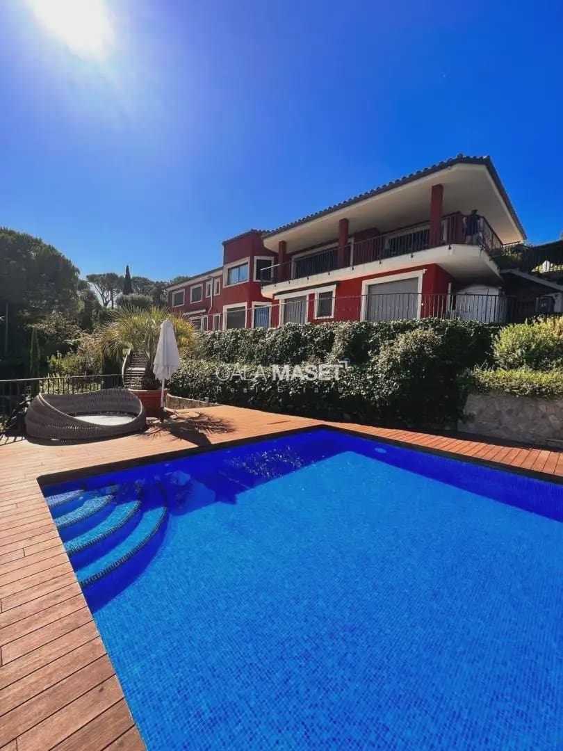 5 soverom Villa til salgs i Santa Cristina d'Aro med svømmebasseng garasje - € 2 500 000 (Ref: 9890865)