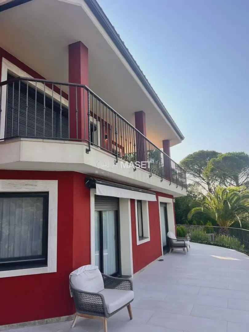 5 soverom Villa til salgs i Santa Cristina d'Aro med svømmebasseng garasje - € 2 500 000 (Ref: 9890865)