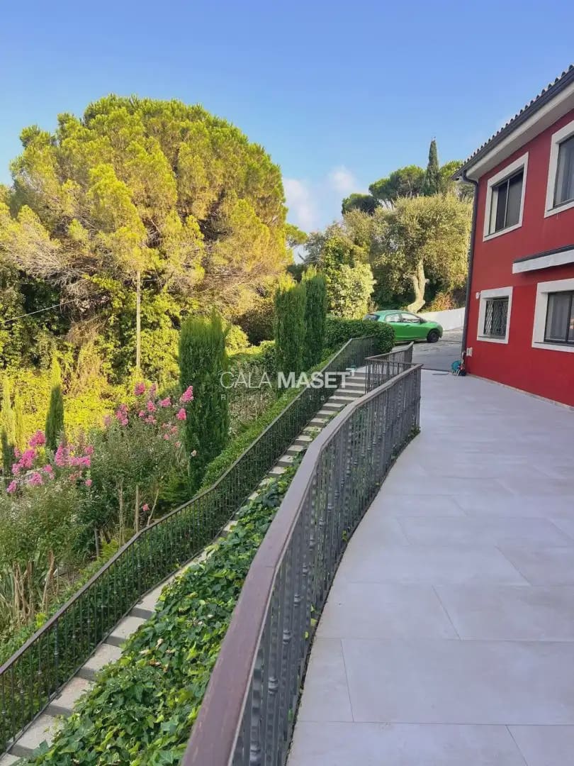 5 soverom Villa til salgs i Santa Cristina d'Aro med svømmebasseng garasje - € 2 500 000 (Ref: 9890865)