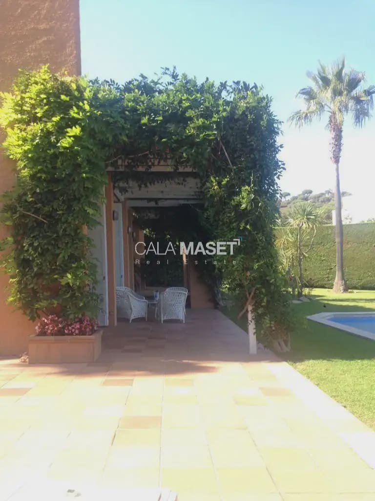 Chalet de 7 habitaciones en S'Agaro en venta con piscina garaje - 5.300.000 € (Ref: 9890869)