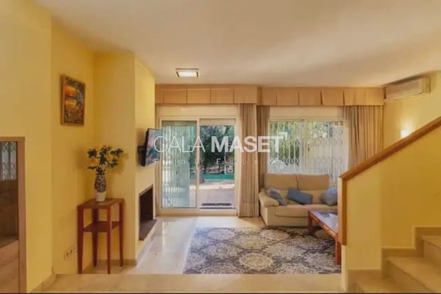 4 soveværelse Byhus til salg i Platja d'Aro, Castell-Platja d'Aro med garage - € 500.000 (Ref: 9890870)