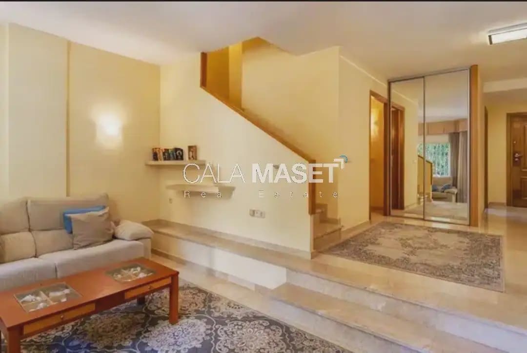 4 soveværelse Byhus til salg i Platja d'Aro med garage - € 500.000 (Ref: 9890870)