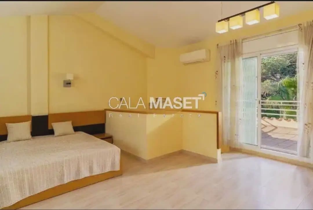 4 soveværelse Byhus til salg i Platja d'Aro med garage - € 500.000 (Ref: 9890870)