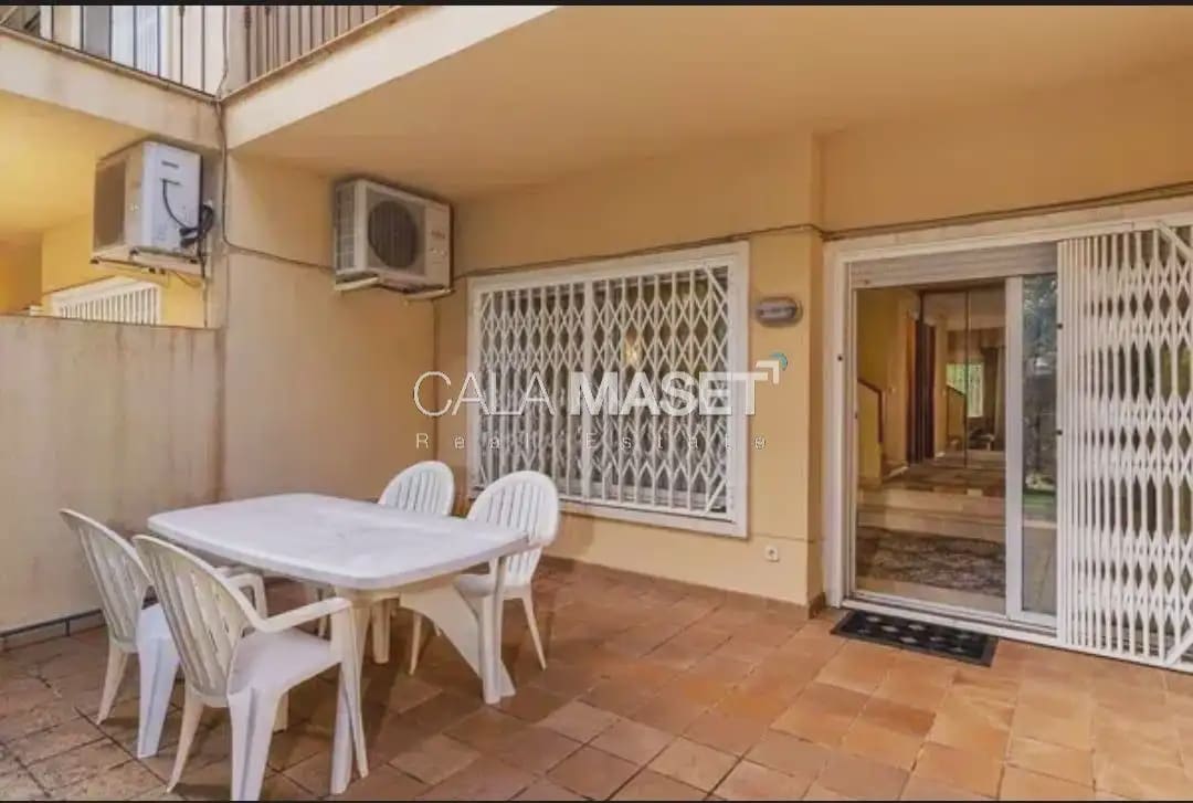 4 soveværelse Byhus til salg i Platja d'Aro med garage - € 500.000 (Ref: 9890870)