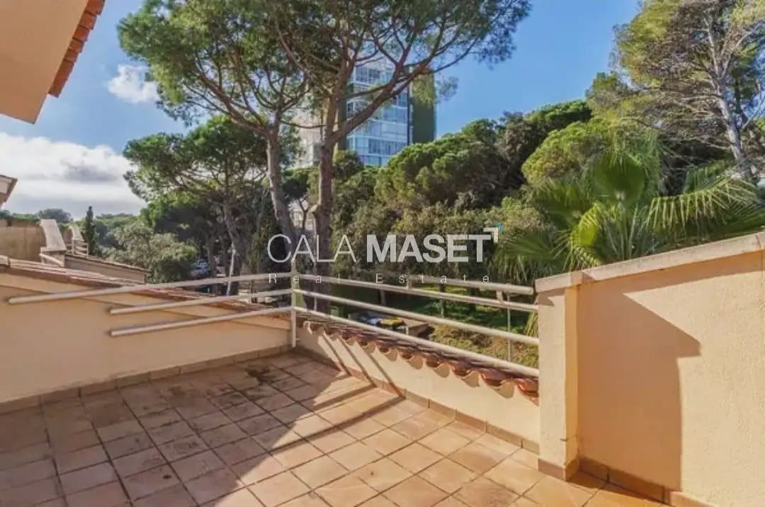 4 soveværelse Byhus til salg i Platja d'Aro med garage - € 500.000 (Ref: 9890870)