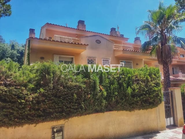 4 soveværelse Byhus til salg i Platja d'Aro, Castell-Platja d'Aro med garage - € 500.000 (Ref: 9890870)