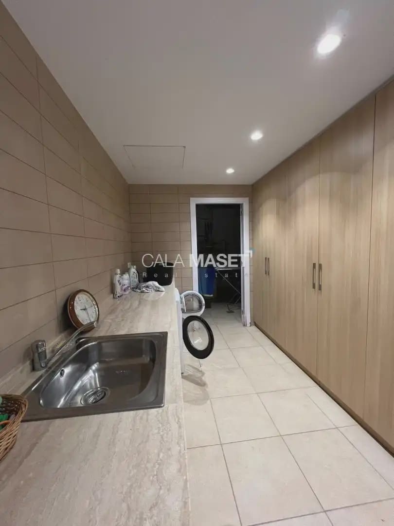 6 bedroom Villa for sale in Sant Feliu de Guixols with pool garage - € 1,800,000 (Ref: 9890875)
