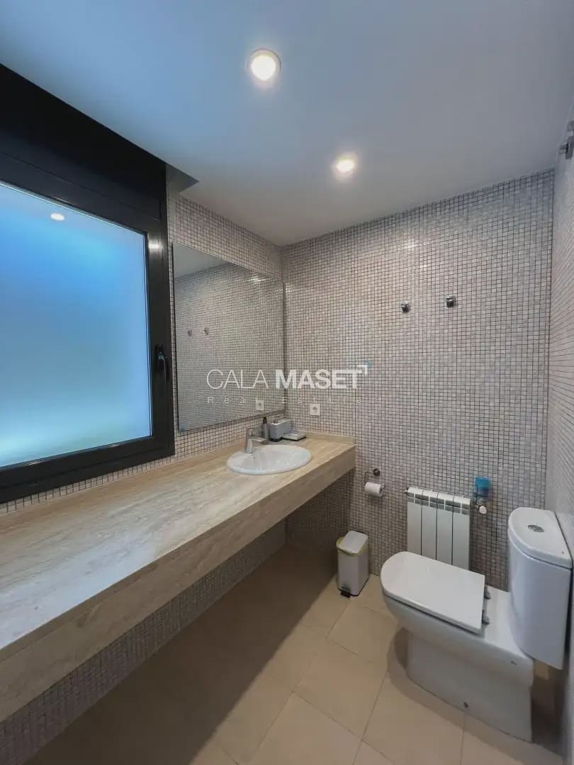 6 bedroom Villa for sale in Sant Feliu de Guixols with pool garage - € 1,800,000 (Ref: 9890875)