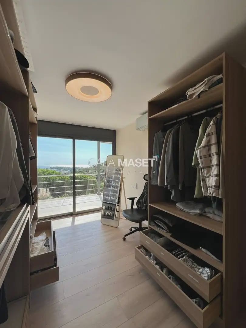 6 bedroom Villa for sale in Sant Feliu de Guixols with pool garage - € 1,800,000 (Ref: 9890875)