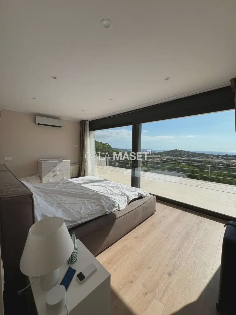 6 bedroom Villa for sale in Sant Feliu de Guixols with pool garage - € 1,800,000 (Ref: 9890875)