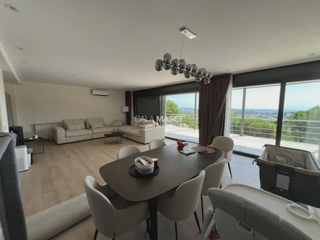 6 bedroom Villa for sale in Sant Feliu de Guíxols with pool garage - € 1,800,000 (Ref: 9890875)