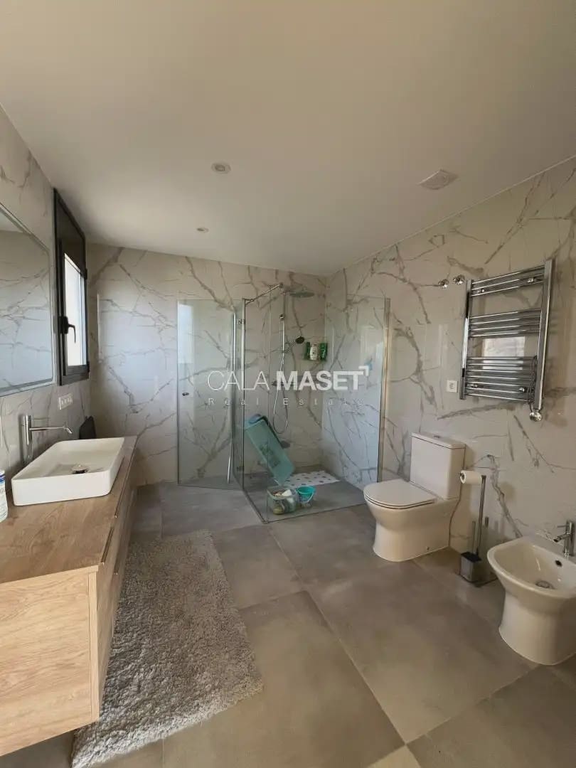 6 bedroom Villa for sale in Sant Feliu de Guixols with pool garage - € 1,800,000 (Ref: 9890875)