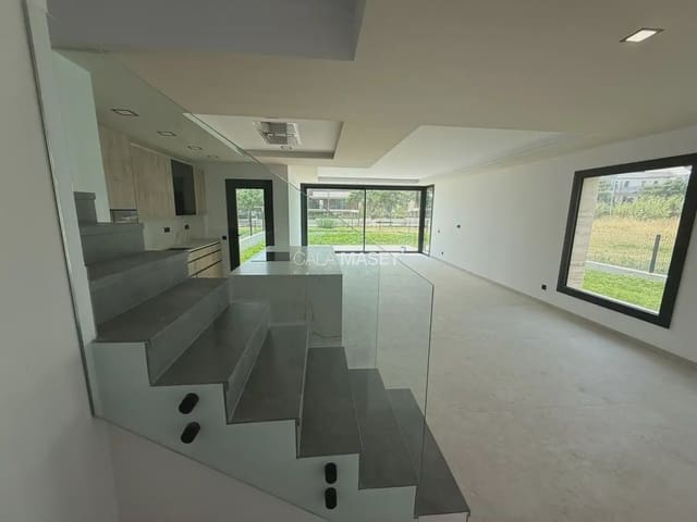 4 soverom Villa til salgs i S'Agaro, Castell-Platja d'Aro med svømmebasseng - € 1 350 000 (Ref: 9890880)