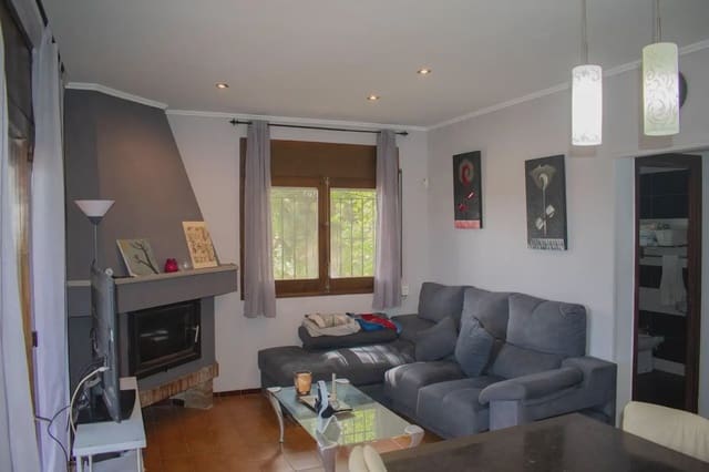 3 soverom Villa til salgs i Santa Cristina d'Aro med garasje - € 315 000 (Ref: 9890882)